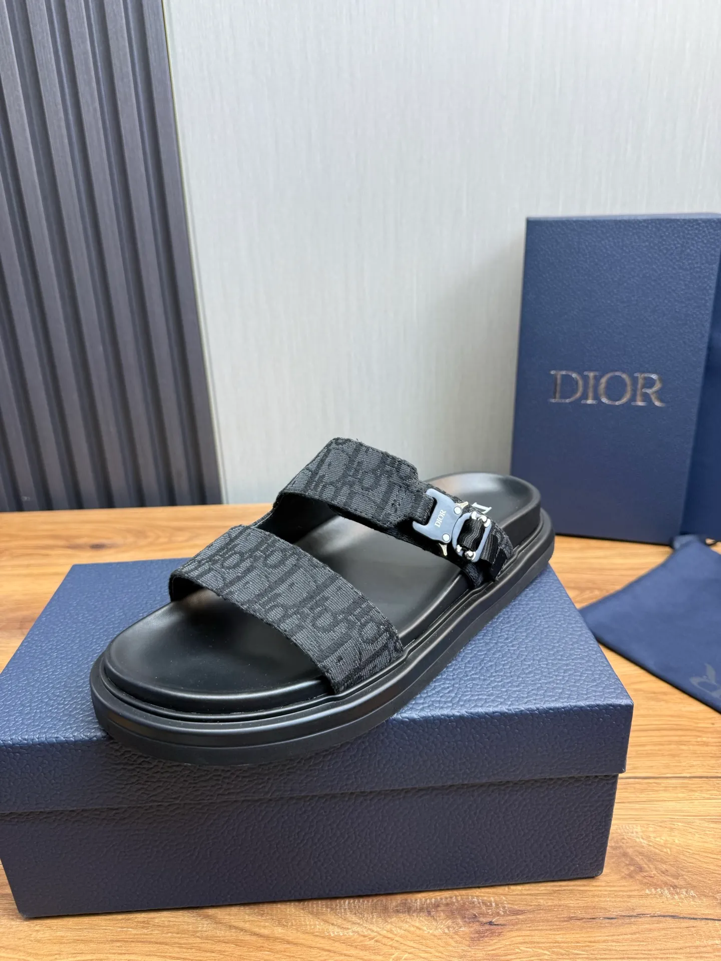 Men's shoes 300💰 Dior. Men's slippers🩴 Official website 1:1 production 38-45 size 45 46 🉑️Customized original material shipped✅